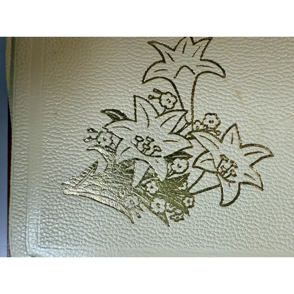 VTG 1950's White Memorial‎ Bible W/Concordance From Union In Cedar Box